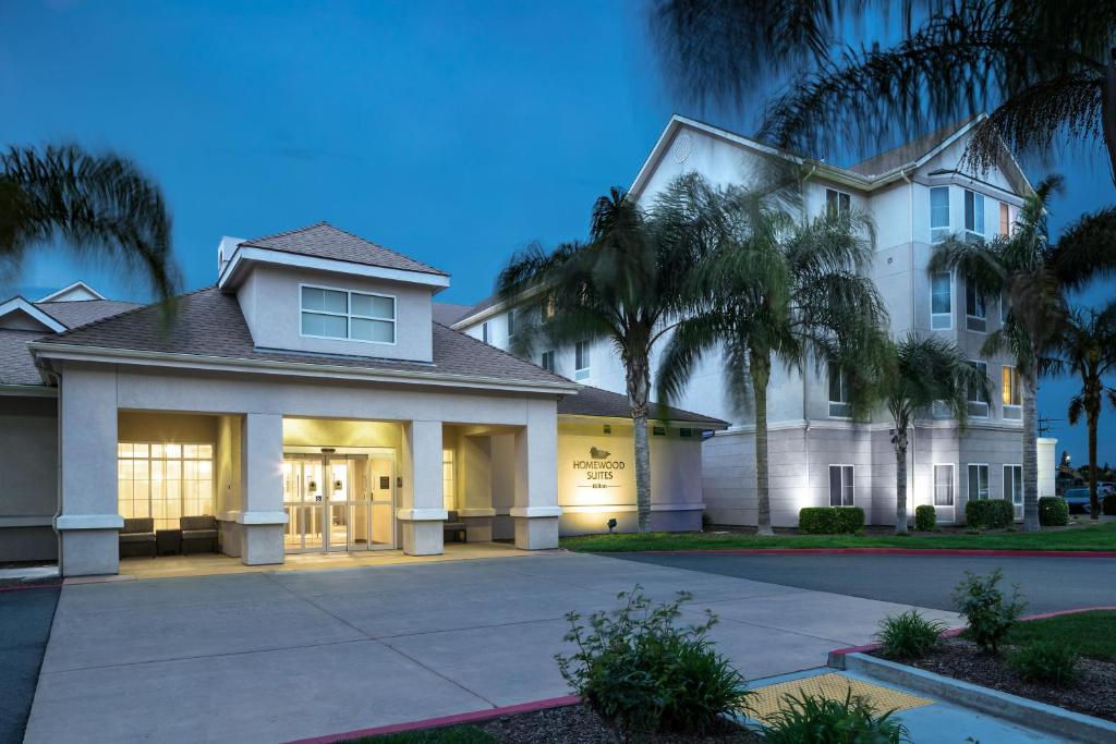 Homewood Suites by Hilton Fresno Airport/Clovis - main image