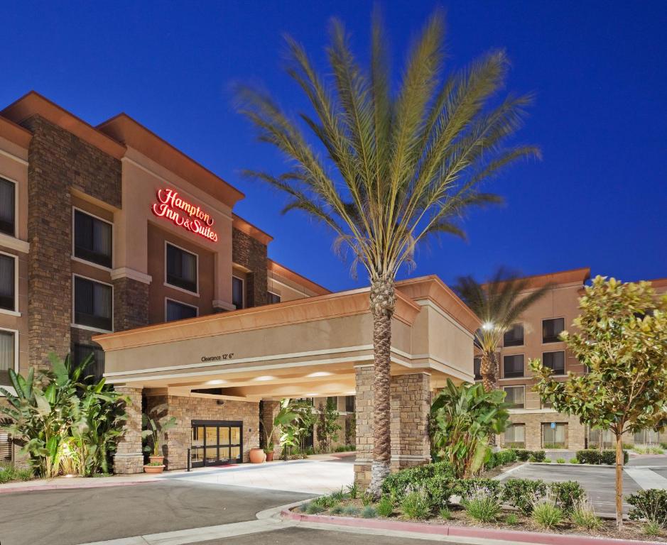 Hampton Inn and Suites Moreno Valley - image 4