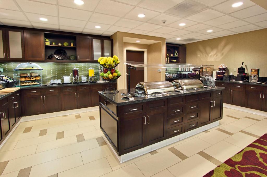 Homewood Suites by Hilton Oxnard/Camarillo - image 3