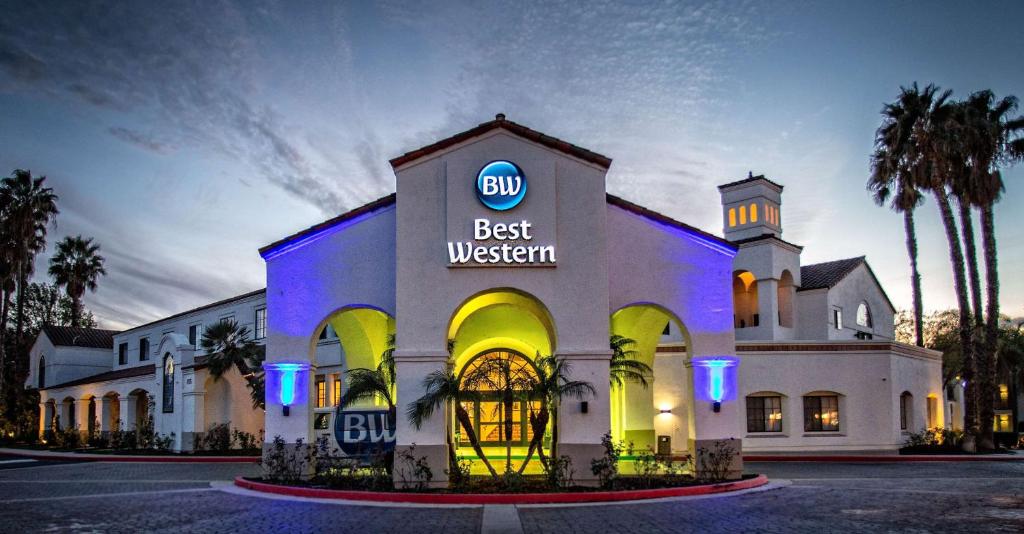 Best Western Posada Royale Hotel & Suites - main image