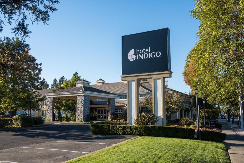 Hotel Indigo Napa Valley an IHG Hotel - main image