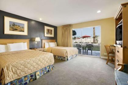 Travelodge by Wyndham Cathedral City - image 3