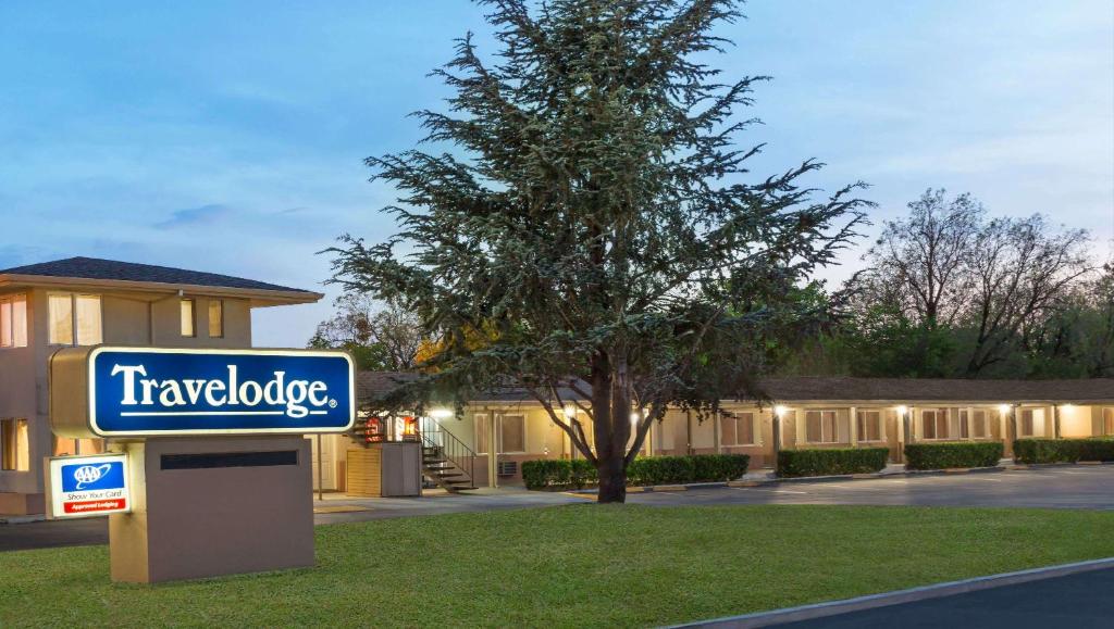 Travelodge by Wyndham Santa Rosa Wine Country - main image