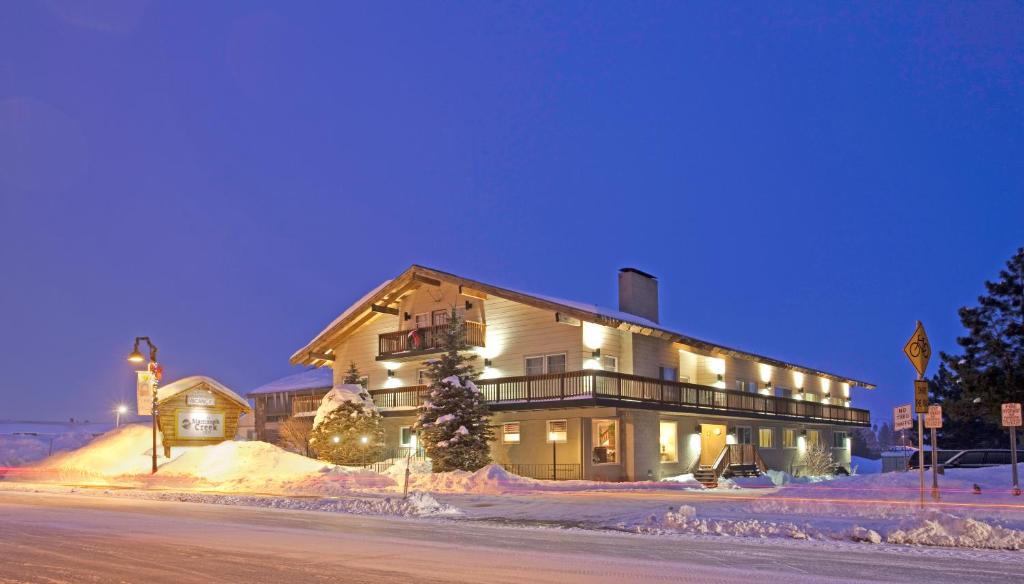 The Mammoth Creek Inn - main image