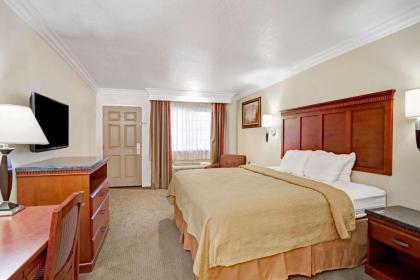 Super 8 by Wyndham Cypress Buena Park Area - image 3