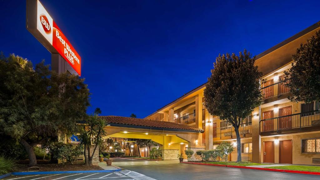 Best Western Plus Pleasanton Inn - main image