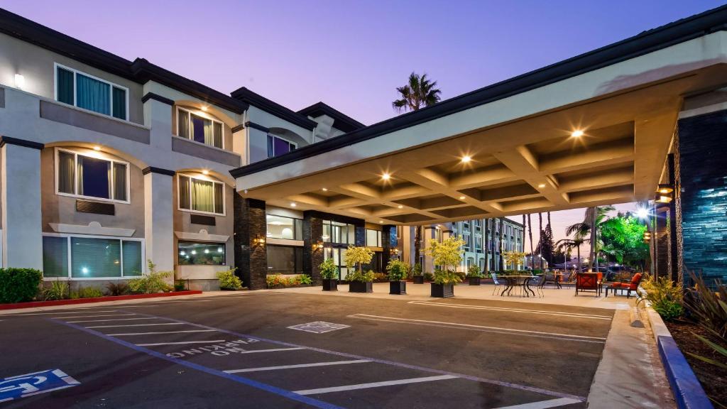 Best Western Plus - Anaheim Orange County Hotel - main image