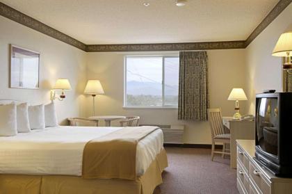 Ramada Limited Redding - image 4