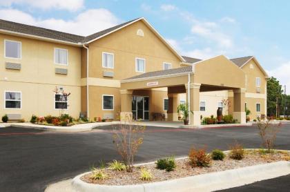 Days Inn & Suites by Wyndham Cabot - image 14