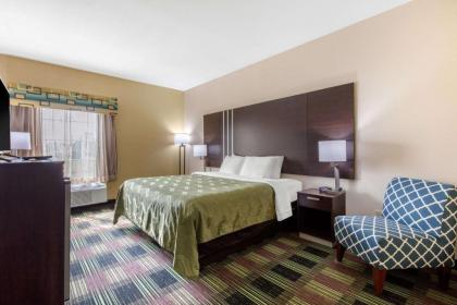 Quality Inn - image 7