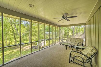 Lake Barkley Waterfront Home with Deck and Boat Dock! - image 3