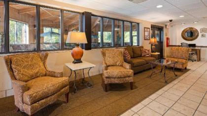 Best Western Plus Caldwell Inn - image 4