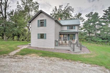 Pet-Friendly Spring Grove Home with Serene Yard! - image 9