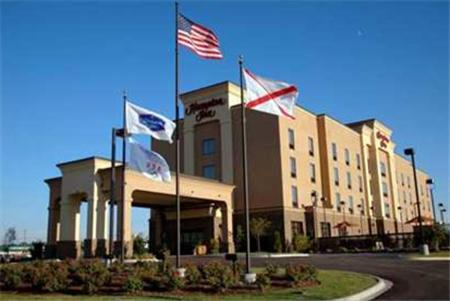 Hampton Inn Calera - main image