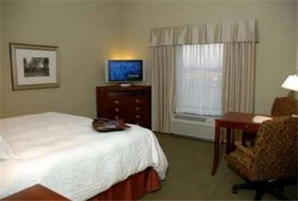 Hampton Inn Calera - image 12