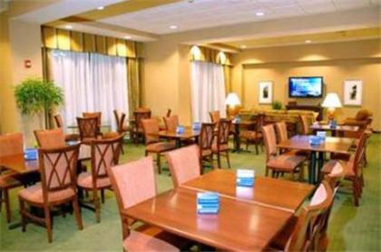 Hampton Inn Calera - image 4