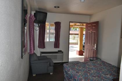 California Suites Motel - image 15