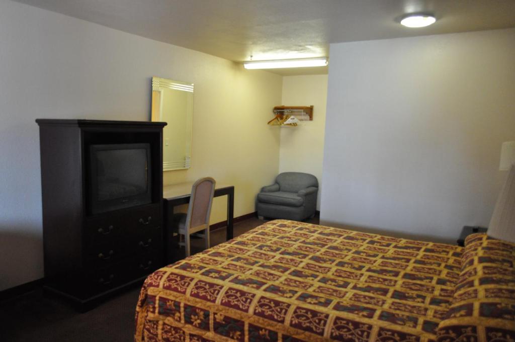 California Suites Motel - image 3