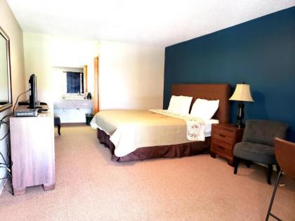 Motel 103 - image 6