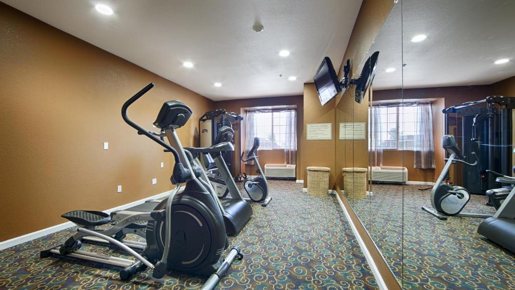 Best Western California City Inn & Suites - image 7