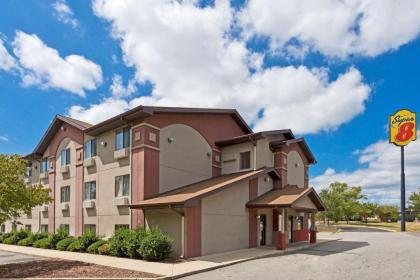 Super 8 by Wyndham Lexington ParkCalifornia Area California Maryland