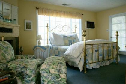 Trailside Inn Bed and Breakfast - image 1