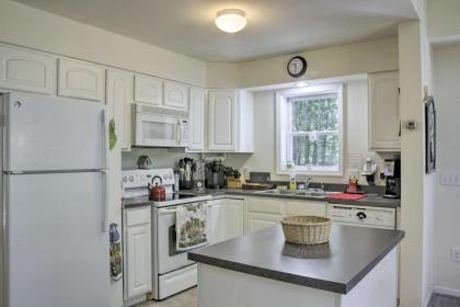 Spacious Home with Deck Grill and Delaware River View - image 14