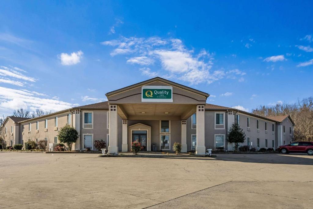 Quality Inn Calvert City - Paducah East - image 3