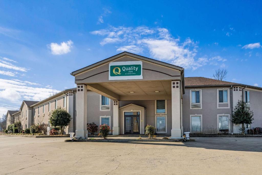 Quality Inn Calvert City - Paducah East - image 4