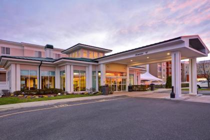 Hilton Garden Inn Riverhead - image 1