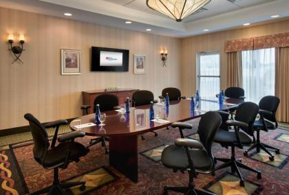 Hilton Garden Inn Riverhead - image 20