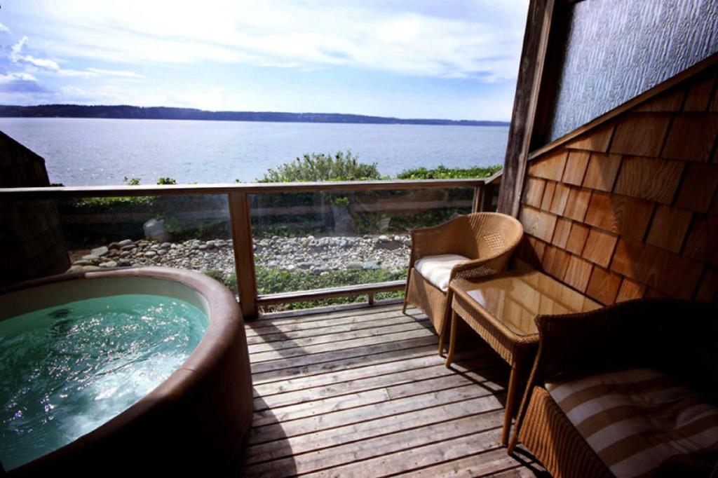 Camano Island Inn - image 5