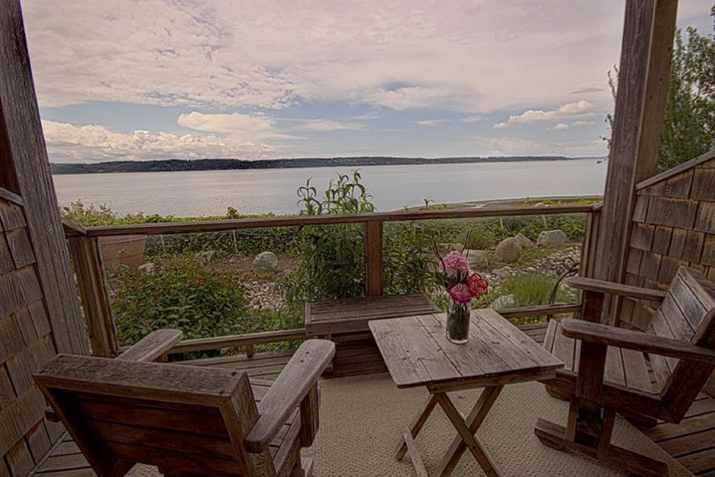 Camano Island Inn - image 7