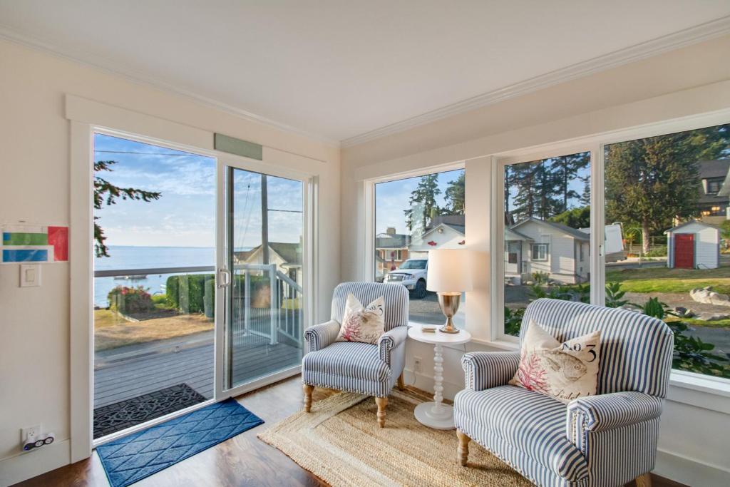 Madrona Beach House - image 7