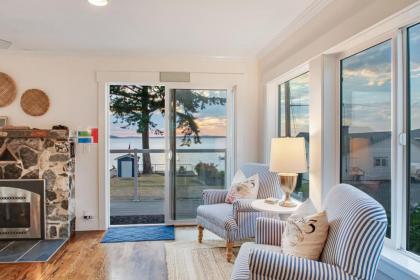 Madrona Beach House - image 8