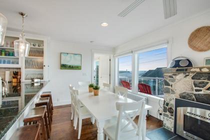 Madrona Beach House - image 9