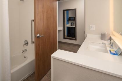 Holiday Inn Express & Suites - Camas an IHG Hotel - image 13