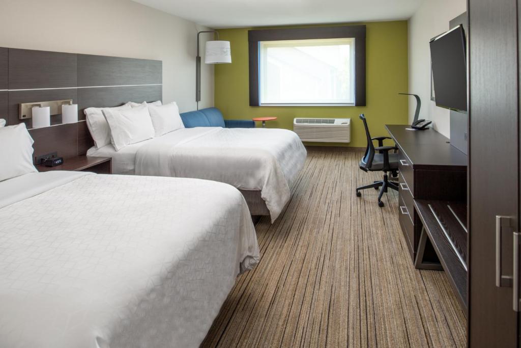 Holiday Inn Express & Suites - Camas an IHG Hotel - image 2