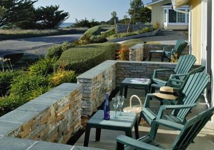 Fireside Inn on Moonstone Beach - image 3