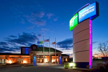 Holiday Inn Express Cambridge an IHG Hotel - image 1