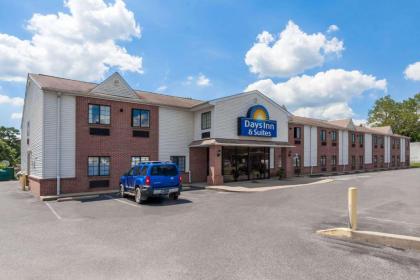 Days Inn  Suites by Wyndham Cambridge Maryland