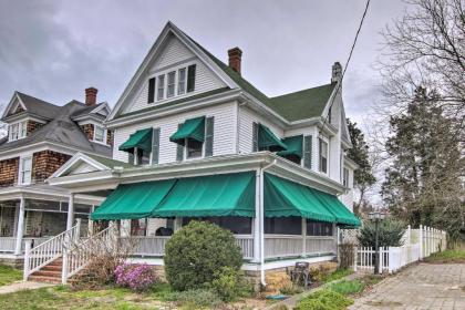 Cambridge Colonial Home Walk to Town and Waterfront