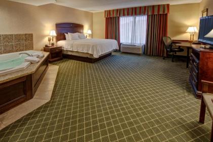 Hampton Inn Cambridge - image 14