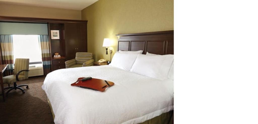 Hampton Inn Cambridge - image 2