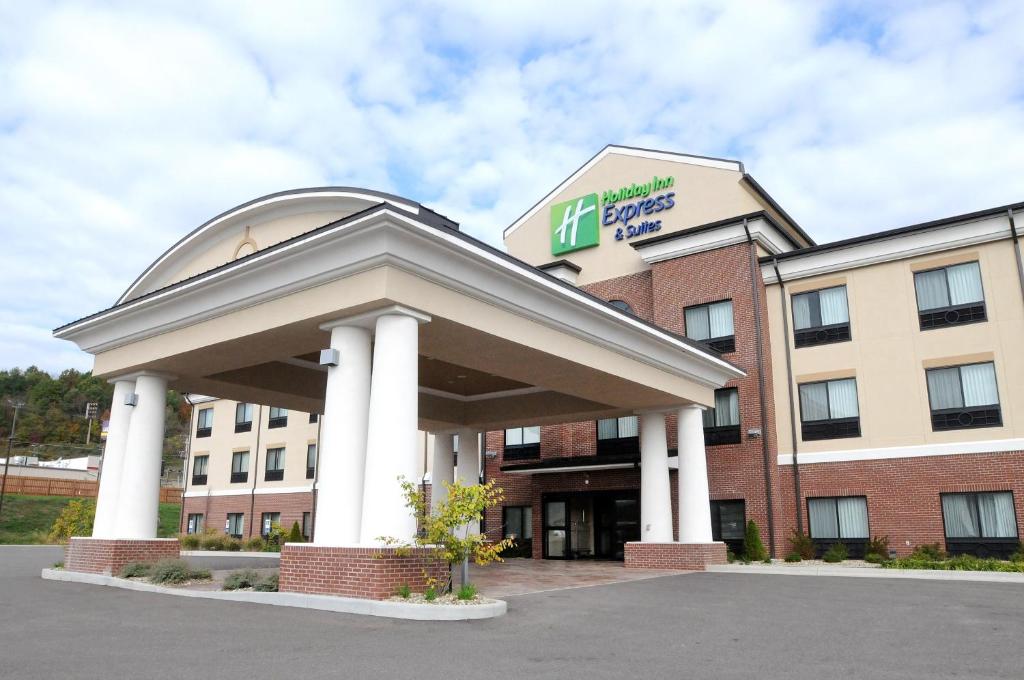 Holiday Inn Express & Suites Cambridge an IHG Hotel - main image