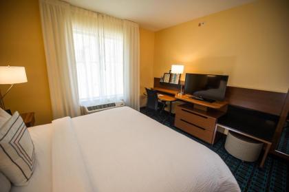 Fairfield Inn & Suites by Marriott Cambridge - image 3