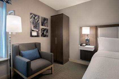 Hampton Inn by Hilton Boston/Cambridge - image 19