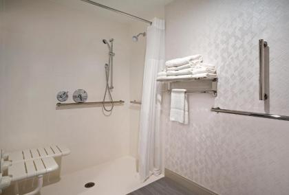 Hampton Inn by Hilton Boston/Cambridge - image 20