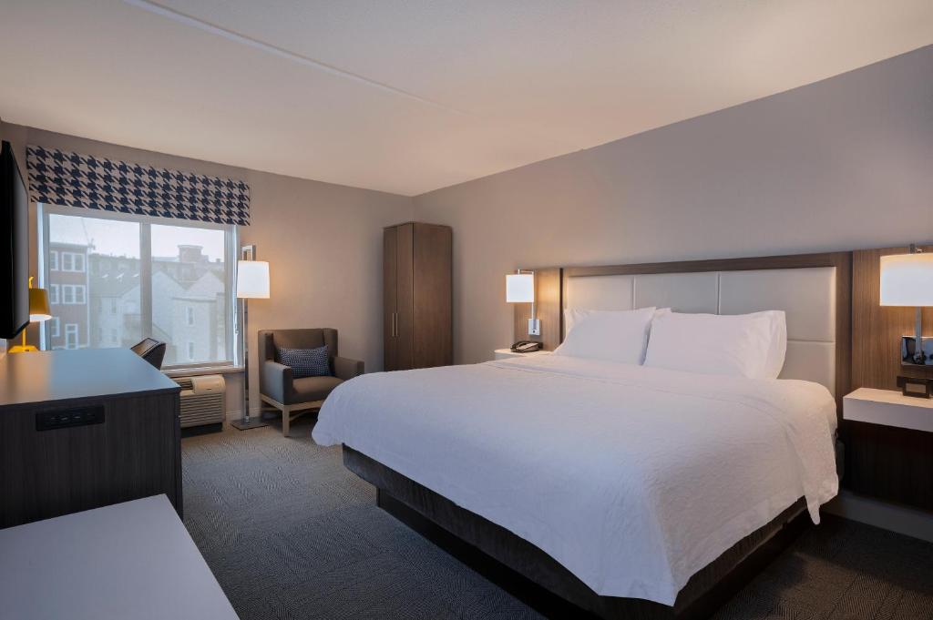 Hampton Inn by Hilton Boston/Cambridge - image 5