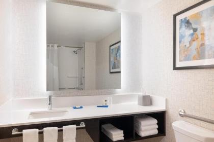 Holiday Inn Express & Suites Boston - Cambridge an IHG Hotel - image 15